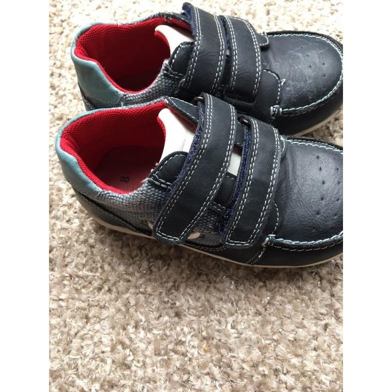 Toddler shoes size 8